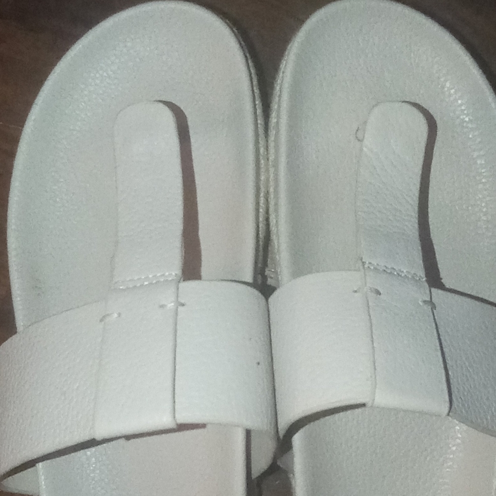 Sandals - Picture 9 of 9